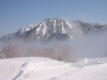 アカンダナ山山頂部