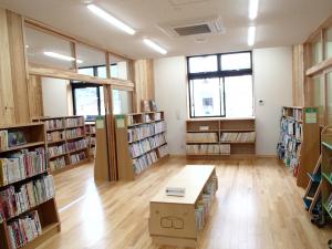 いびがわ図書館写真
