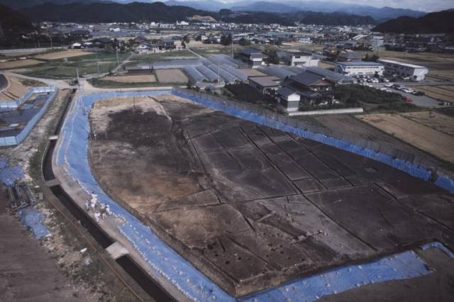野内遺跡C地区遠景(平成17年度撮影) 野内遺跡C地区遠景(平成17年度撮影)
