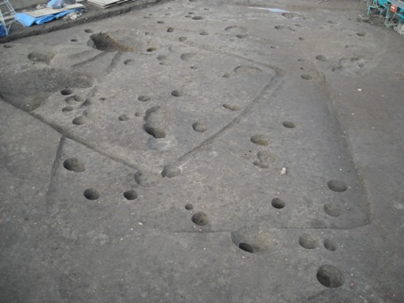 竪穴住居跡が密集している様子 竪穴住居跡が密集している様子