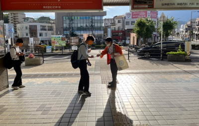 街頭啓発の様子