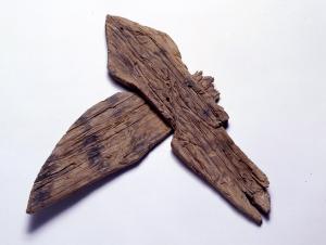 今宿遺跡の鳥形木製品の近景です。