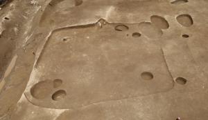 見つかった古代の竪穴建物