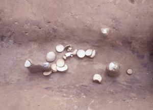 区画溝出土の土師器皿です。