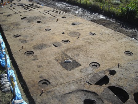 近世の掘立柱建物跡の写真 近世の掘立柱建物跡の写真