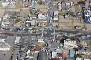 茜部本郷交差点付近