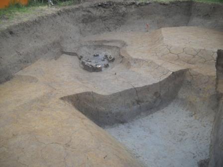 周溝と土坑の位置関係 周溝と土坑の位置関係