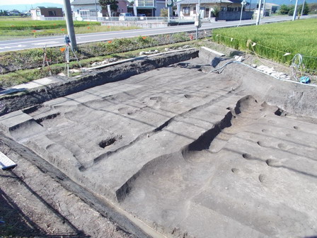 条境溝完掘状況(北東から)<平成29年度調査> 条境溝完掘状況(北東から)<平成29年度調査>