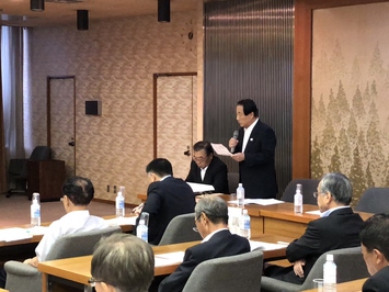 林業団体と岐阜県議会議員との懇話会の様子 林業団体と岐阜県議会議員との懇話会の様子