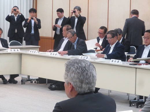 全国都道府県議会議長会 国土交通委員会・産業経済委員会の写真 全国都道府県議会議長会国土交通委員会・産業経済委員会の写真