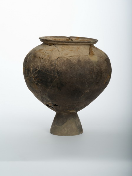 荒尾南遺跡(大垣市)出土甕(S字状口縁台付き甕) 荒尾南遺跡(大垣市)出土甕(S字状口縁台付き甕)の画像