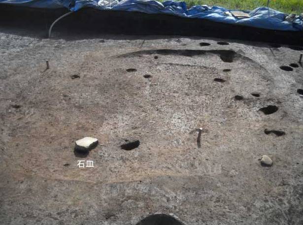 建物1の石皿 建物1の石皿