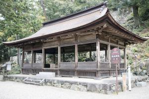 白山神社拝殿